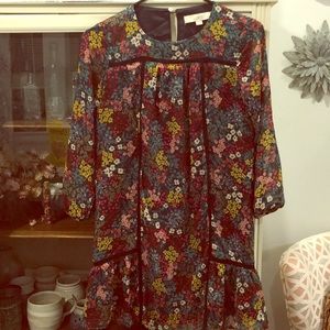 Trendy, floral tunic dress